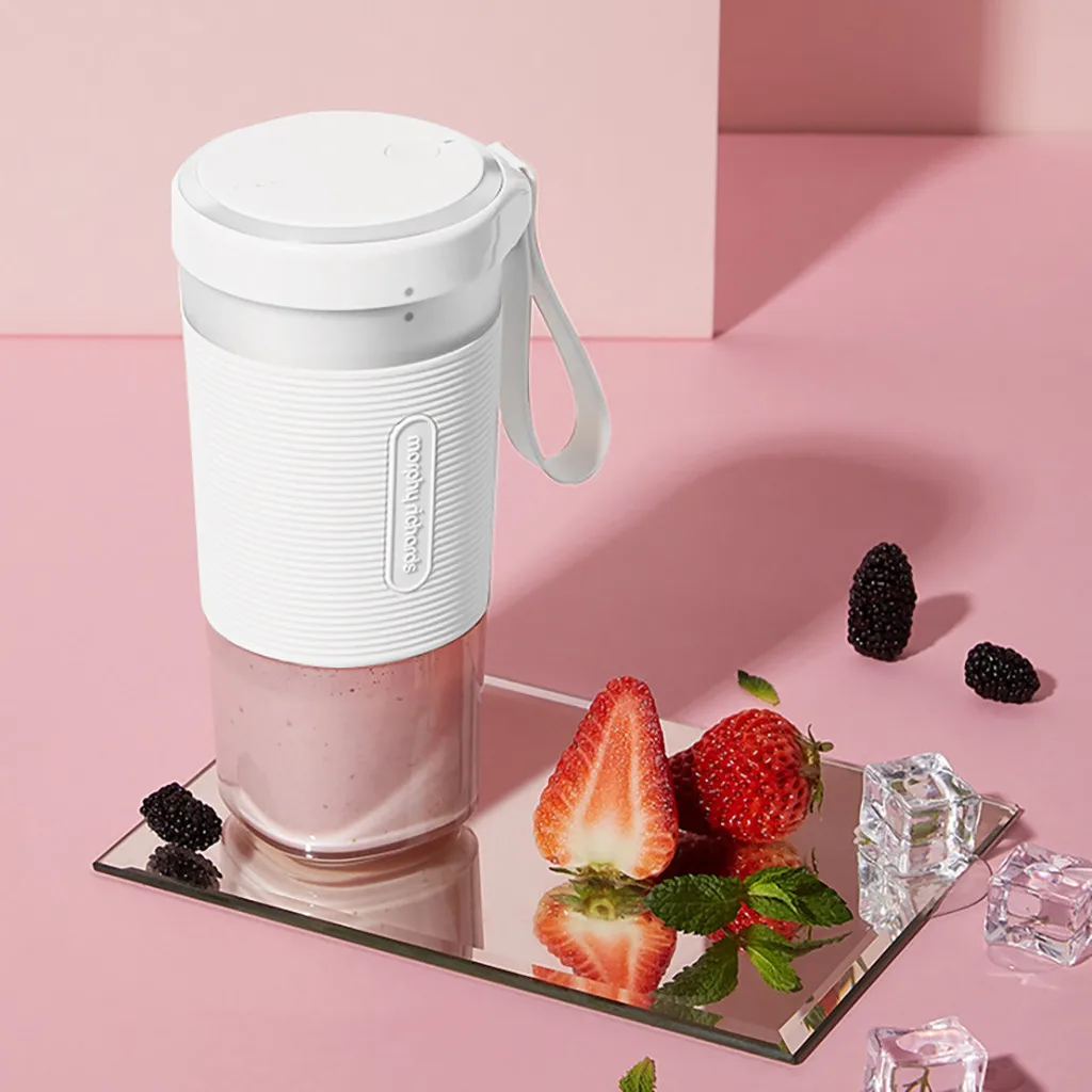 

Fruit Blender Portable Juicer Home Fruit Blender 300ml with USB Charger Cable for superior mixing L0522