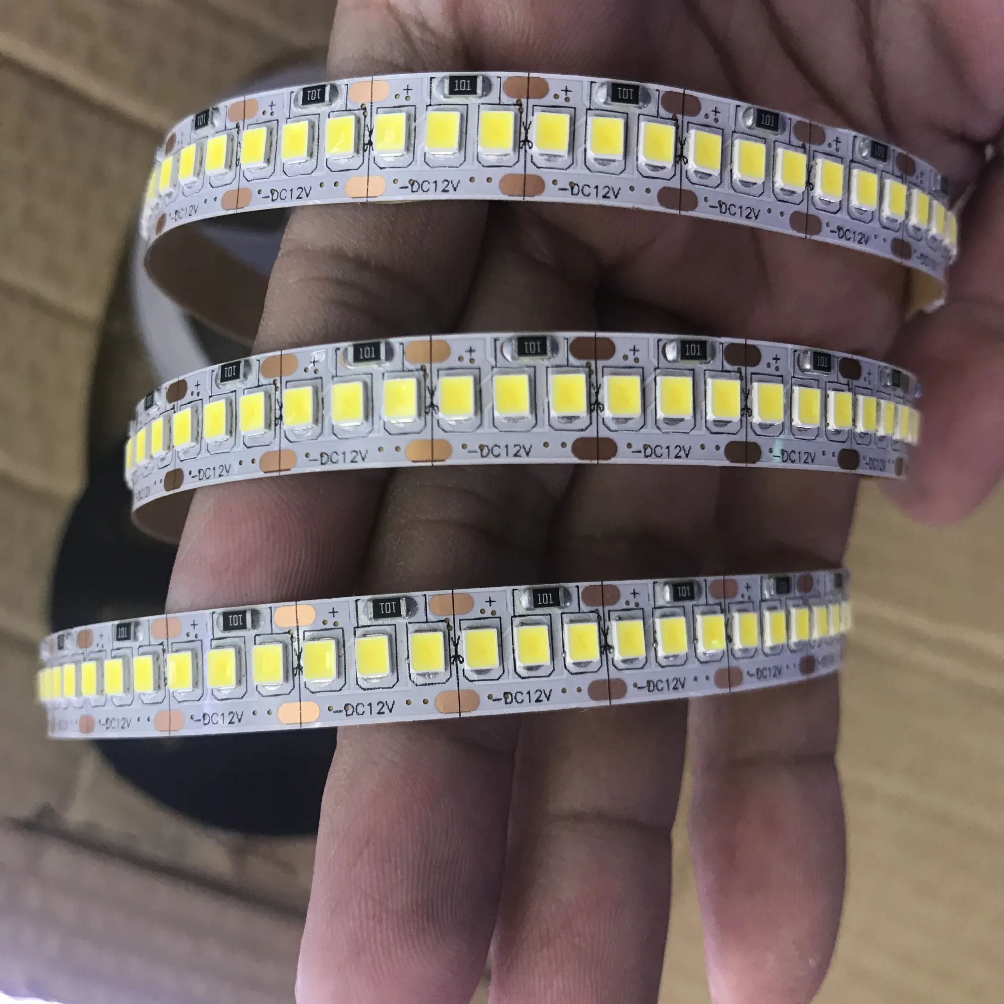 Светодиодная ленсветильник высокой интенсивности CRI + 85 DC12/24V 240 лм/м 4000
