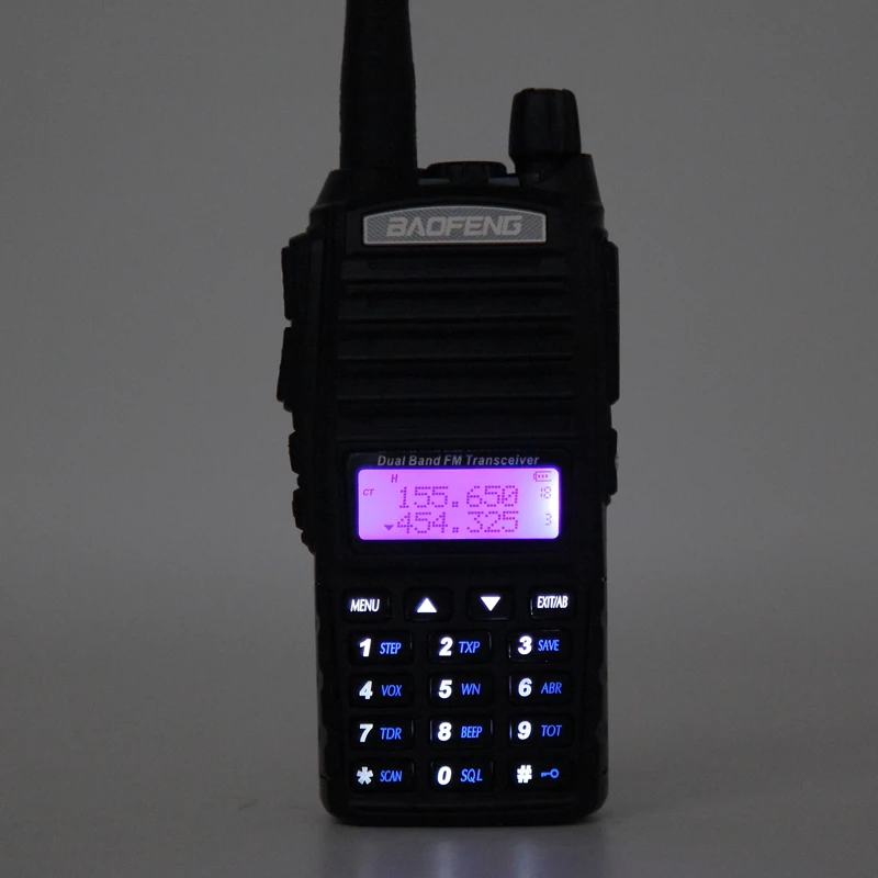 2 шт BAOFENG UV-82 плюс портативная рация VHF/UHF Dual Band Long Range 8 Вт любитель двухстороннее радио UV82 для Пеший Туризм + Air акустическая гарнитура