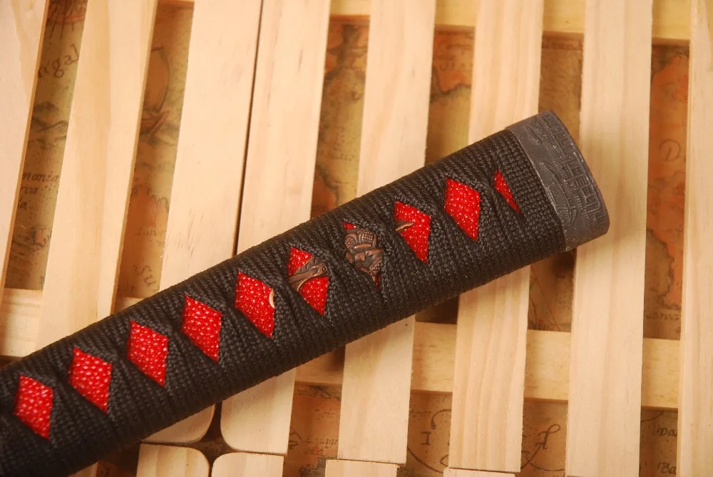 Изысканная прямая ручка Tsuka из черного шелка Ito & Имитация Красной кожи и сплава