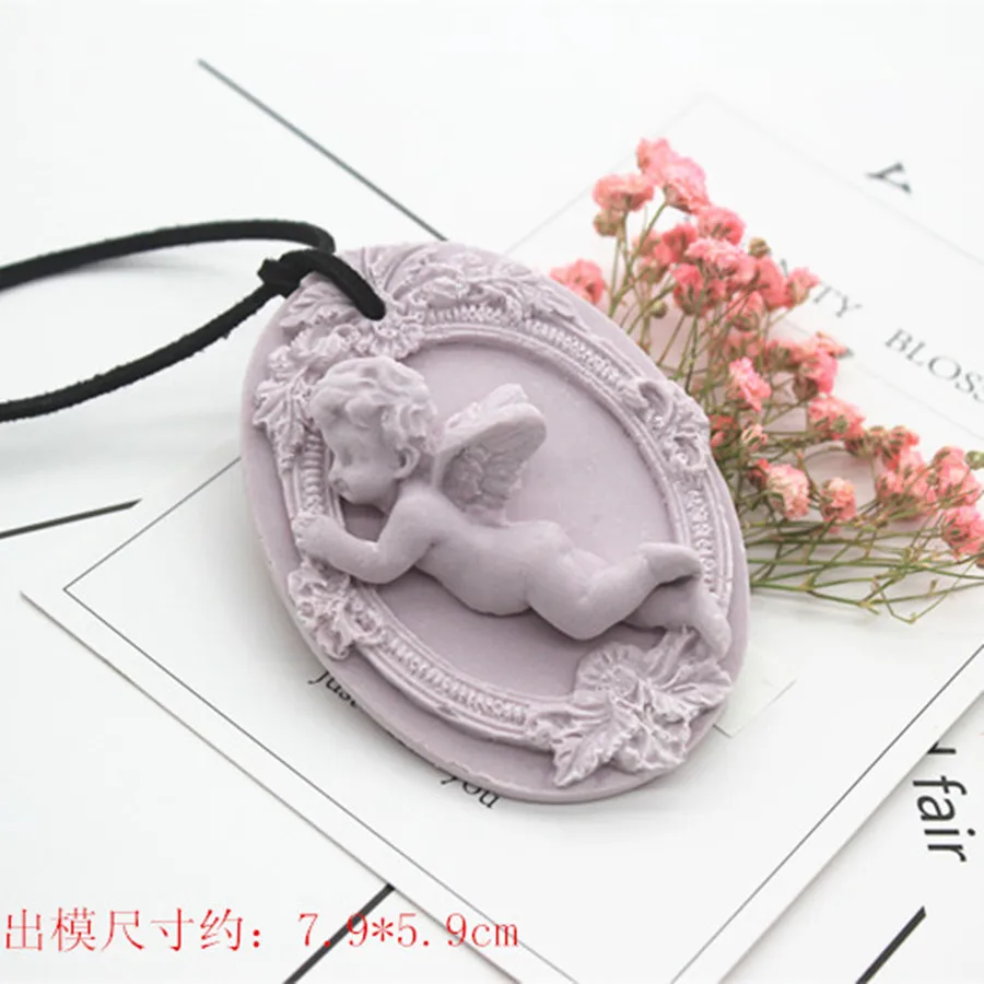 

Creative Angel Aromatherapy Gypsum Pendant Molds 3D Boy Soap Making Silicone Mold Oval Shape Chocolate Mould