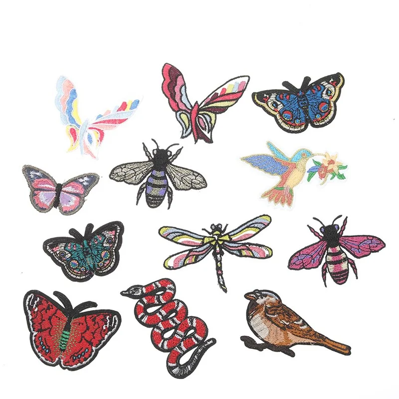 

1Pcs Chinese Style Bird Bee Colorful Butterfly Flower Bee Bird Embroidery Patch Applique Sew On Clothes Coat Accessory 12 Styles