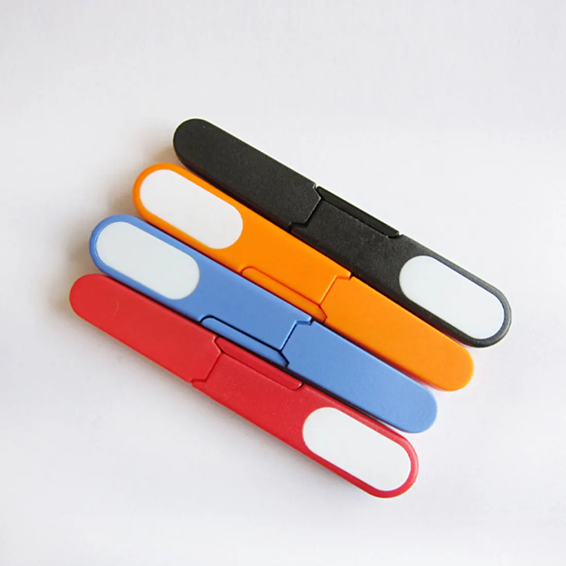 

Lovely Portable Scissors Plastic Handle with covers stainless steel Capped Line Cutter Scissor Cord Sewing Fishing Tackle Tool