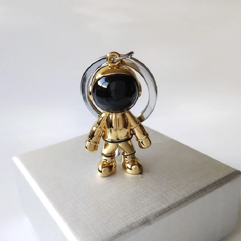 

New 2018 Brand Creative Spaceman Cosmonaut Key chain Keychain Key holder Ring for Men Novelty Trinket Zinc Alloy High Quality