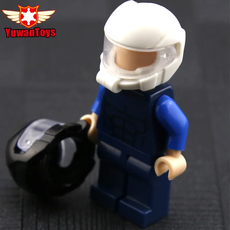 

5PCS/LOT MOC Friend City Mini Cartoon Cool Motorcycle Helmet Model Building Blocks DIY Blocks Bricks Figures Toys For Childre