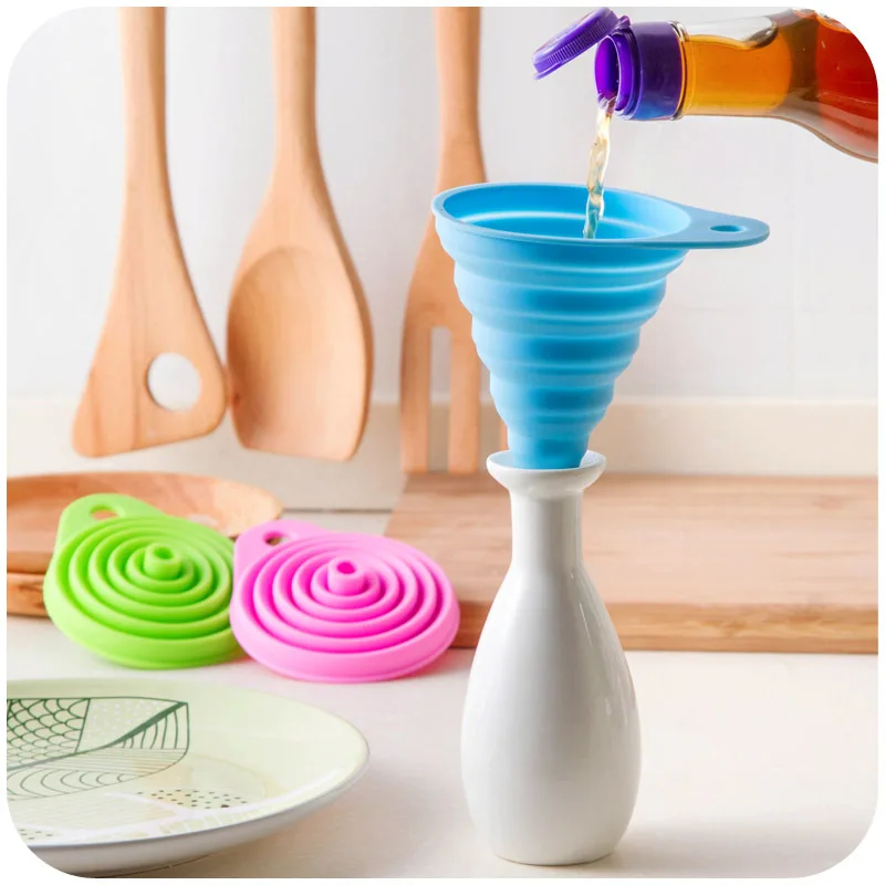 

1pc Silicone Foldable Funnel Random Colors Mini Collapsible Style Funnel Folding Portable Funnels Be Hung Kitchen Tool WYQ