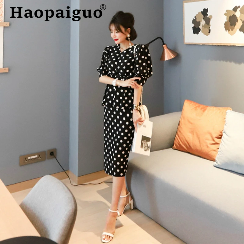 

2019 Autumn Streetwear Casual Elegant Women's Two Piece Set Puff Blouse and Print Polka Dot Midi Bodycon Skirt Women 2 Piece Set