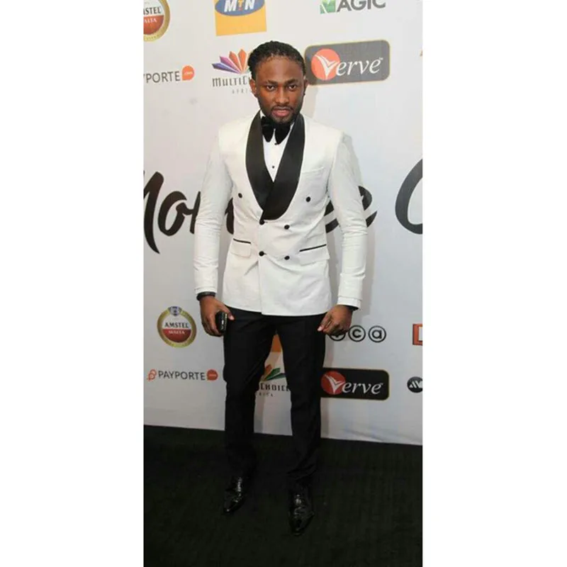 

(Jacket+Pant+Bow tie) 2017 Popular Double Breasted Men Suit White Men's Prom Party Suits Red Carpet Tuxedos Terno Masculino 2017