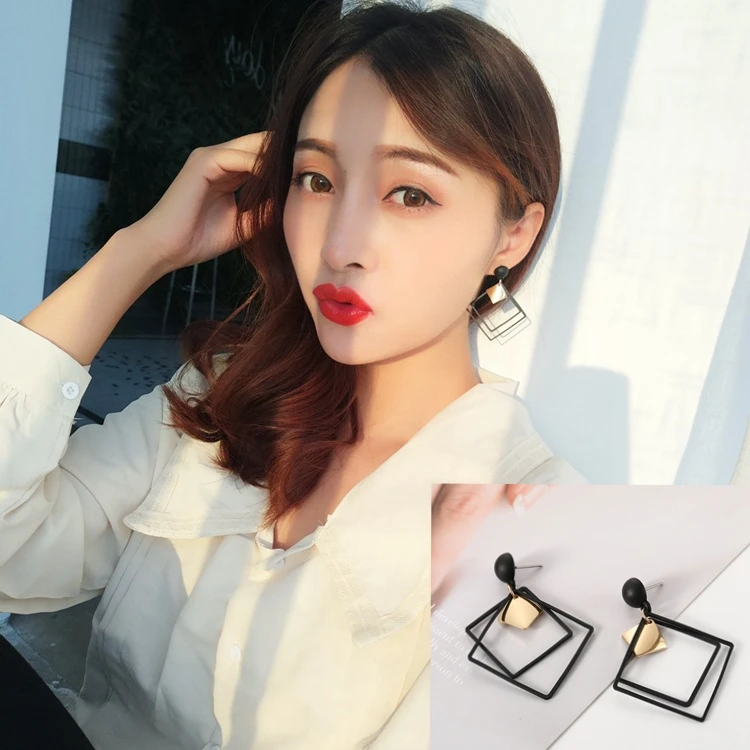 

New Style Lozenge Earrings Korean Temperament Long Pendant Personality with Simple Large Earrings