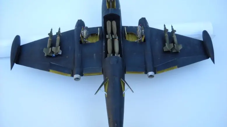 1:48 сборная военная модель A10104 американский самолет B-57B модель