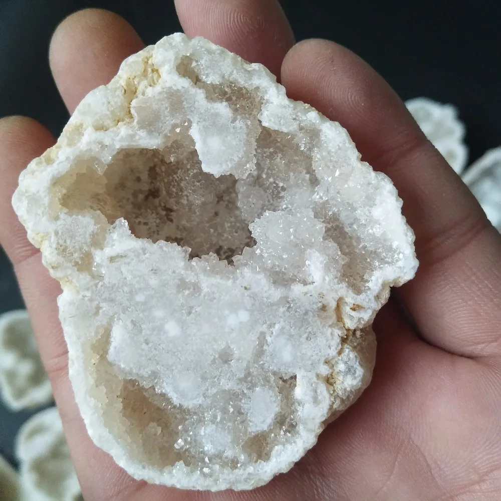 Драгоценные камни натуральный белый агат геод