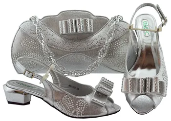 

Silver Italian Shoes with Matching Bags Set Decorated with Rhinestone Matching Italian Shoe and Bag Set Nigerian Women Shoe