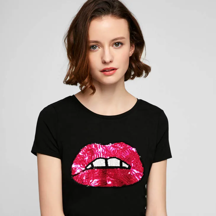 

2018 new brand spring summer fashion loose rad big lips sexy tee shirt embroidered sequins T-shirt Girl tee leisure top code