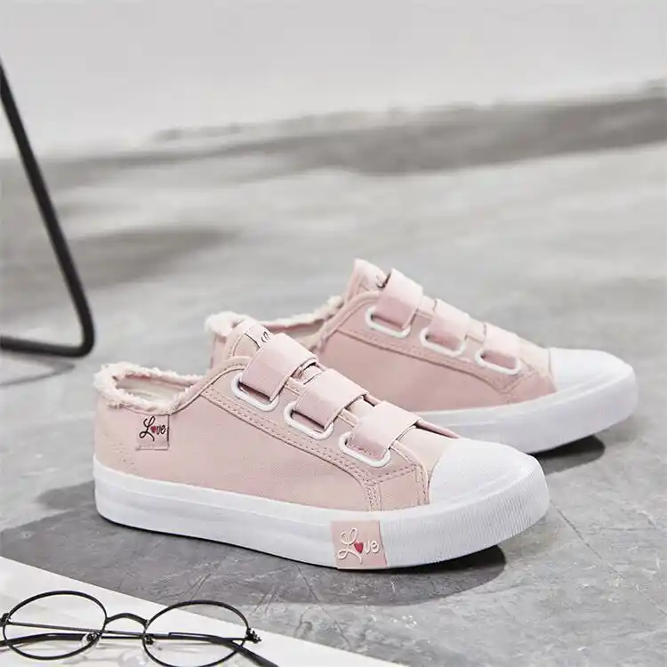 trendy sneakers 2018 women's