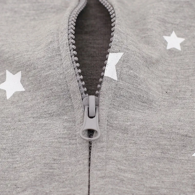 2721155630_2087708759