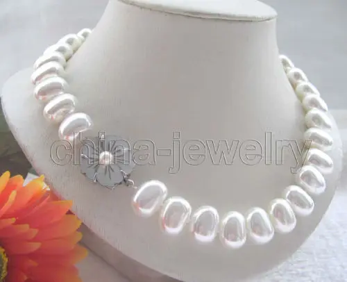 

FREE shipping> >>>Beautiful 17.5 " 16mm bright white south sea shell pearl necklace - shell clasp 6.07