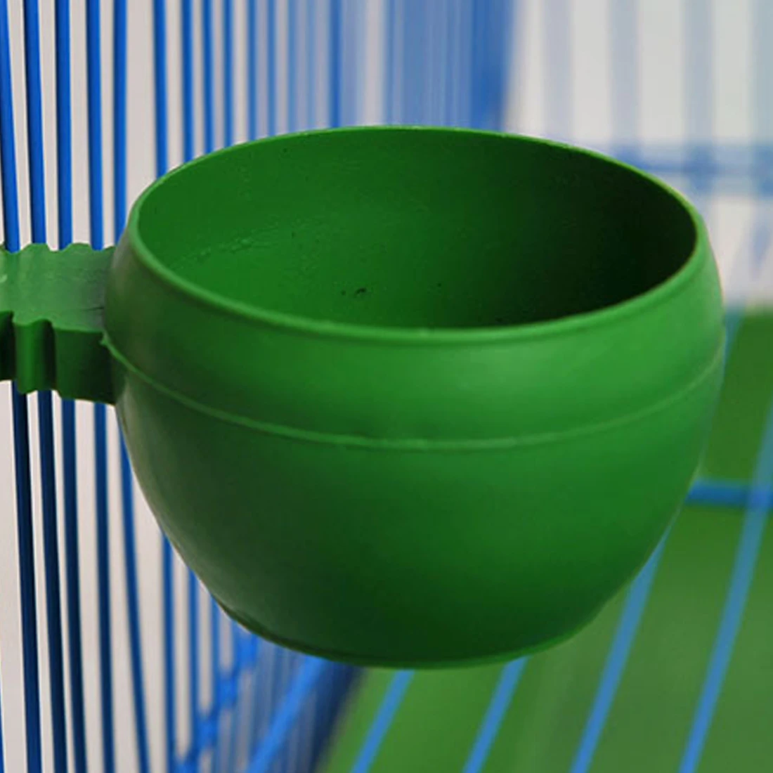 

Parrot Aviary Pet Cage Plastic Round Bird Water Food Feeder Feeding Bowl With High Quality