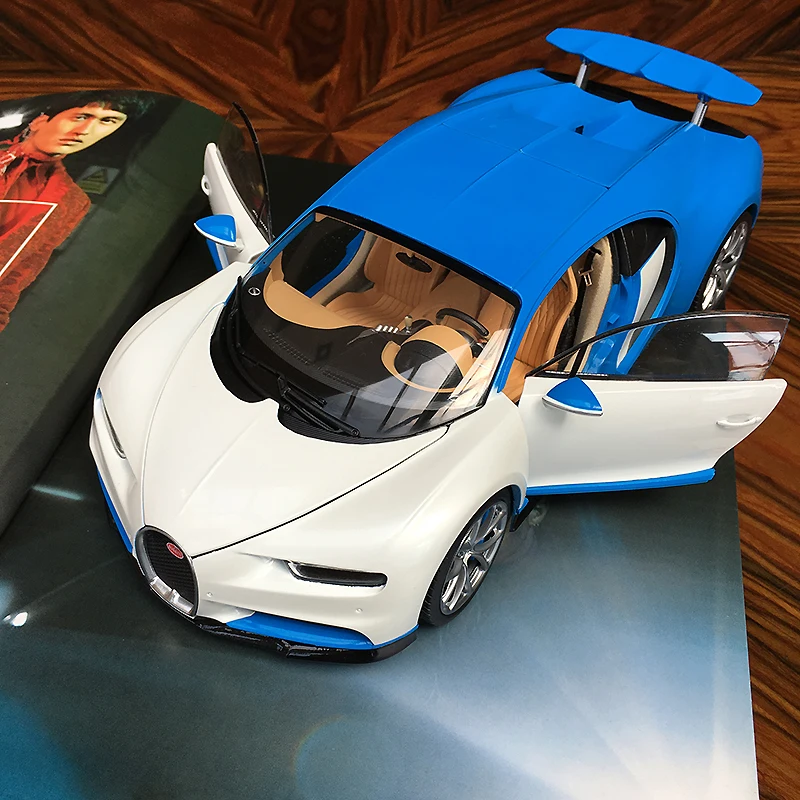 Новинка 1/18 погружной автомобиль Bugatti литой металлический Настольный дисплей