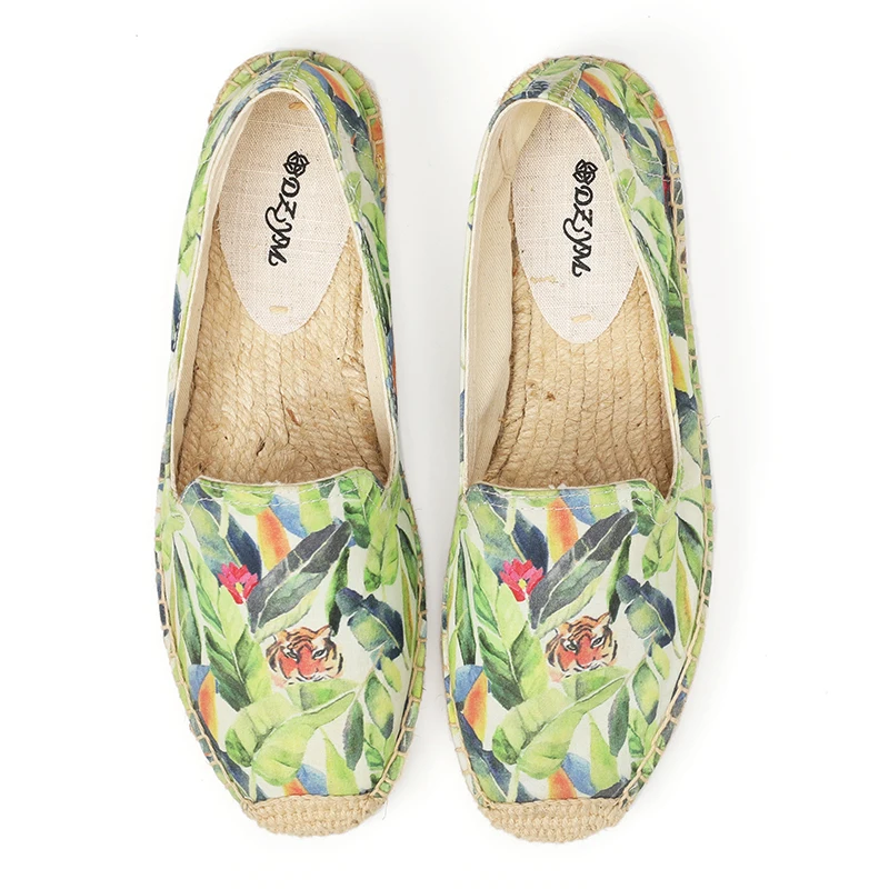 Женская Весенняя обувь; Эспадрильи на плоской подошве с растительным принтом; лоферы