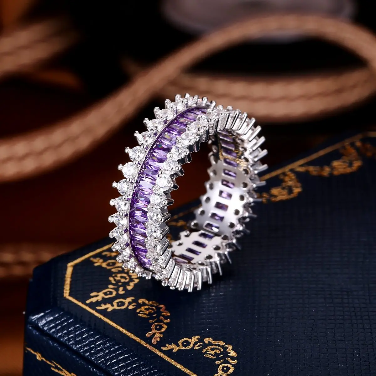 Чжэ вентилятор Фиолетовый Белый AAA CZ Jewelry Кольцо роскошные геометрический