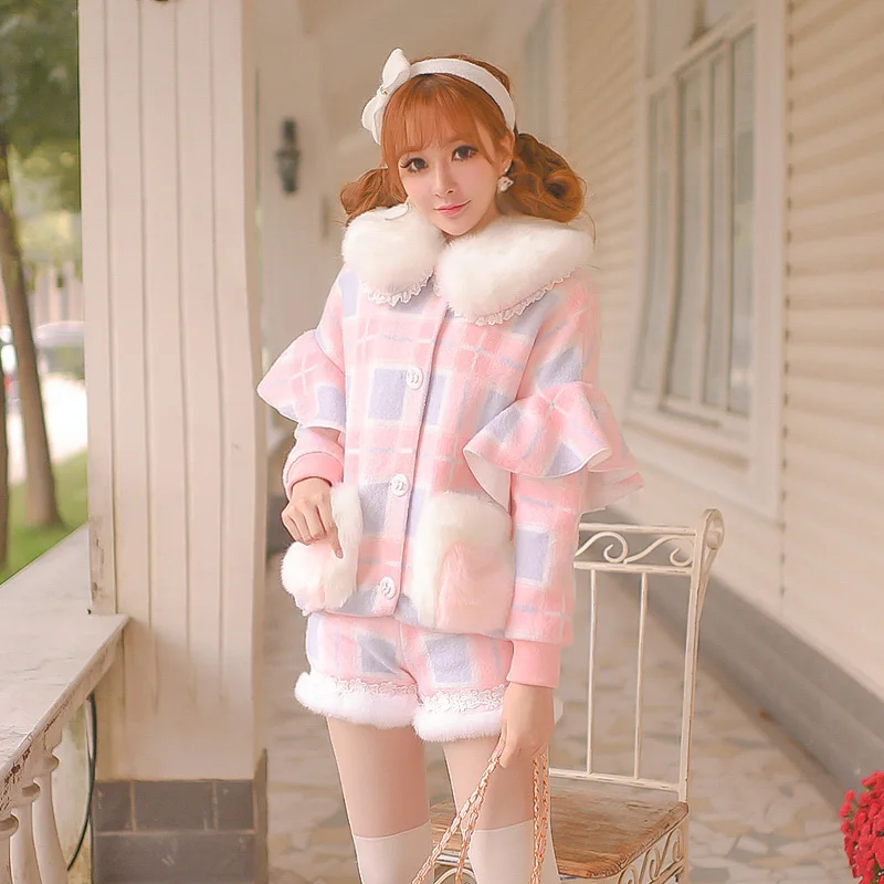 KEQI карамельный дождь с капюшоном меховой воротник на молнии рукав летучая мышь