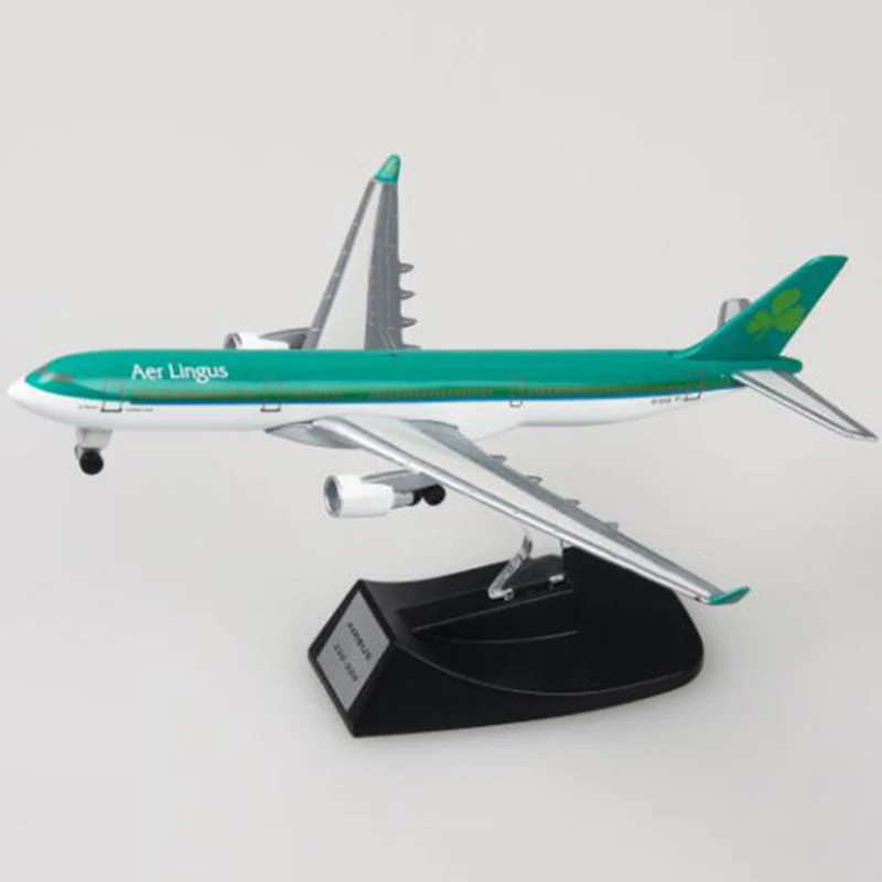 

13CM Airplane Model Toys Ireland Airlines Airbus 330 Aircraft Model Diecast Plastic Resin Alloy Plane Gifts for Kids Collections