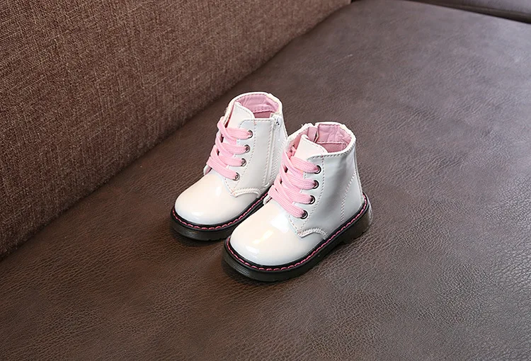 Новая детская обувь белые модные ботинки из искусственной кожи для девочек Детские Ботинки martin детские короткие ботинки водонепроницаемые ботинки для малышей