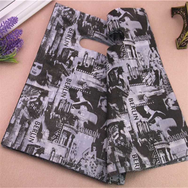 2016 New Design Wholesale 100pcs/lot 20*30cm Luxury Vintage European Style Packaging Bags With Handle Plastic Shopping Bags
