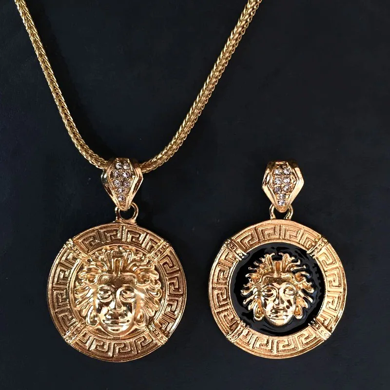 la medusa pendant necklace