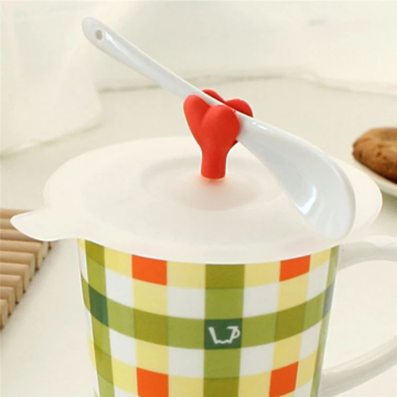 

1pcs LINSBAYWU Creative Heart Non-toxic Silicone Cup Cover Leak-proof Coffee Mug Suction Lid Airtight Seal Cup Cover