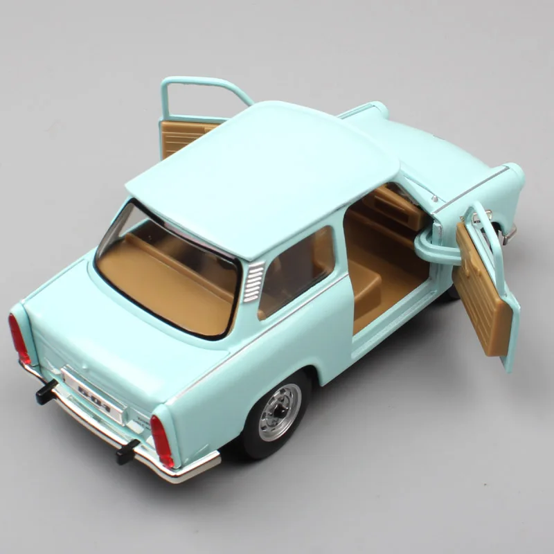 Kid's 1 24 классический винтажный немецкий DDR The Trabant 601 S P601 Trabbi DeLuxe 1966 литье под давлением масштабная модель Машинки Игрушки Миниатюрные модели