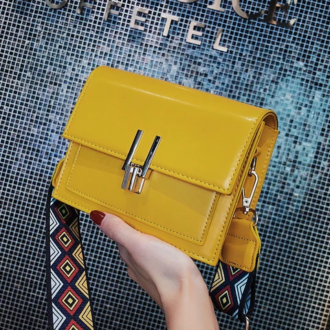 Bolsas de Ombro com Colorido Bolsa de Telefone Aba de Couro Etaill 2018 Pequena pu Cinta Larga Amarelo Mensageiro Bolsas Crossbody Bolsa