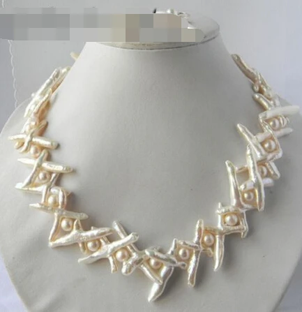 

Fast shipping + 07614 White Baroque Freshwater Pearl Earring Necklace Set (A0516)