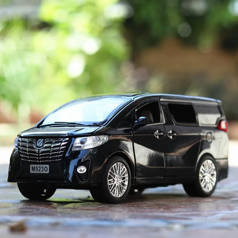 

20.3CM 1:24 Scale Alphard Auto Nanny Car Van Pullback Model Diecast Metal Alloy Car Collections Gifts Toys For Children Kids