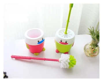 

1PC Cute Penguin Toilet Seat Durable Cute Plastic Toilet Brush Household Cleaning Tool Brush OK 0075