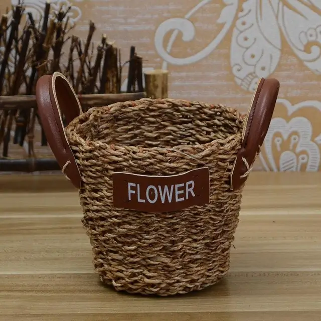 plant straw baskets decorations