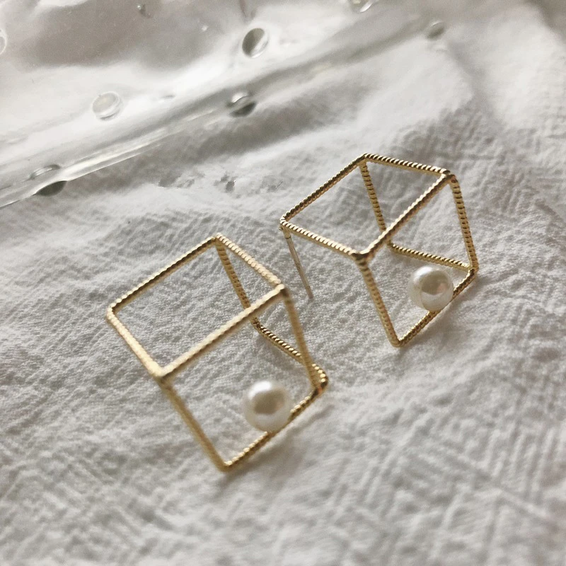 AOMU, уникальный дизайн, S925 Стерлинговое Серебро, булавка, геометрические, выдалбливают, квадратные металлические, золотистый куб, жемчужные серьги-гвоздики для женщин и девушек