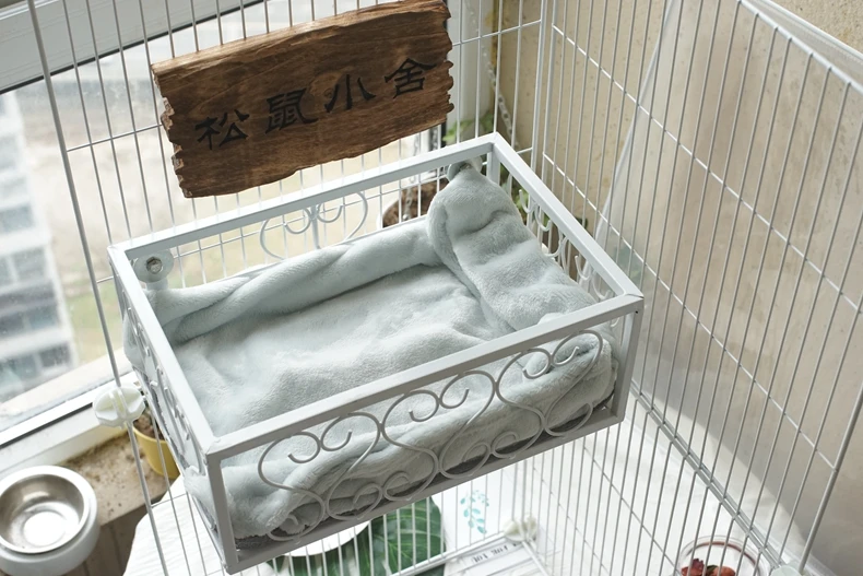 Chinchilla squirrel Dutch pig small pet fixed anti-bite iron bed summer cool autumn and winter warm