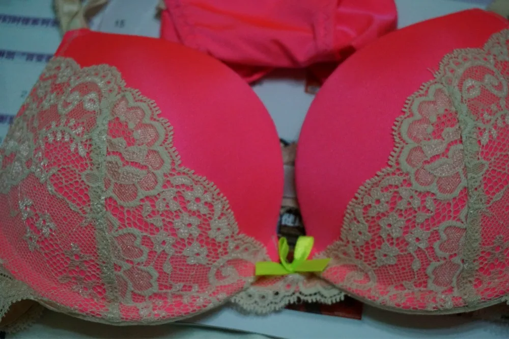 

Free shipping The new 2014 sexy DiaoZhengXing ladies underwear bra set embroidery