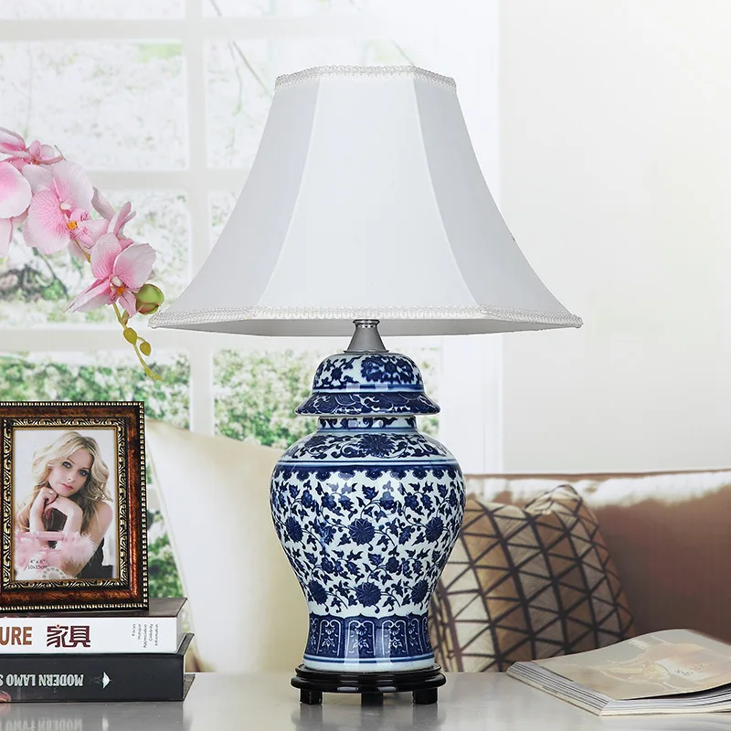 Jingdezhen Vintage style porcelain ceramic desk table lamps for bedside chinese Blue and White Porcelain chinese table lamp (8).jpg