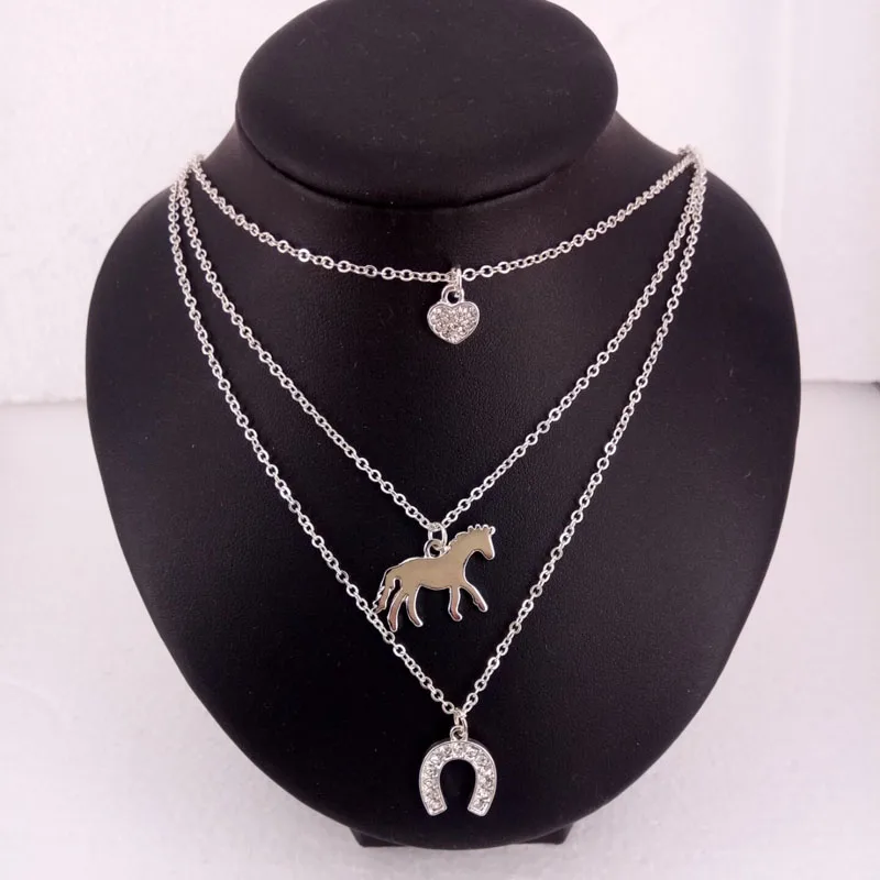 

hzew 3 Layers horse necklace heart horse Horseshoe pendant necklaces