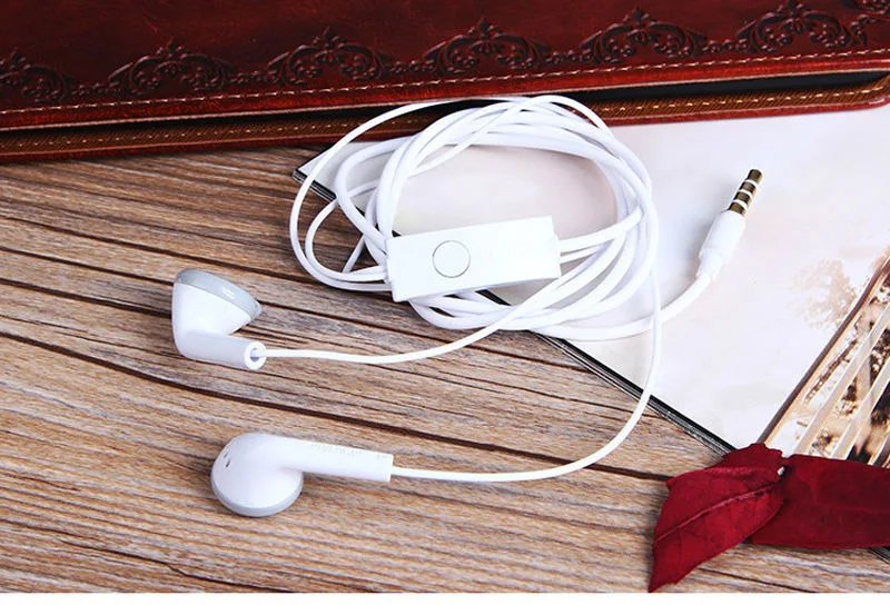 Classical_Sports_White_Original_Earphone_For_Samsung_with_Microphone_For_Note_4_S5830_C550 (5)
