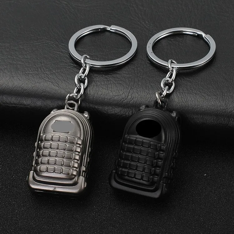 

2019 PUBG Arms Mini Model Metal Keychains Helmet 98K Backpack Pan Key Ring Car Purse Men Key Chains Holder Trinkets Gift