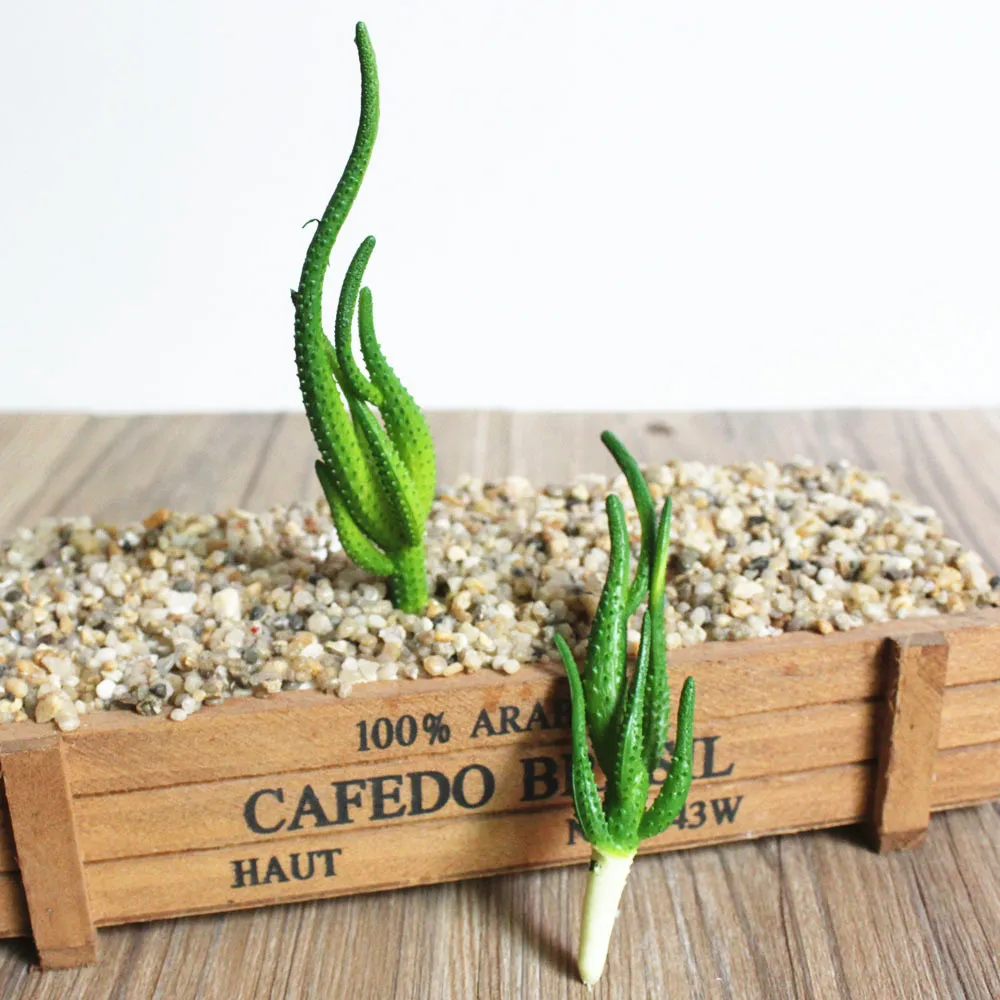 Nieuwe Kunstmatige Cactus Vetplanten Plastic Bonsai Bloemen DIY Huis Decor Nep Planten Landschap Tafel Decoratieve Woestijn plant 2 stks in Nieuwe ...