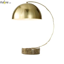 Светодиодная современная настольная лампа золотой цвет покрытия металлический светильник для спальни гостиной