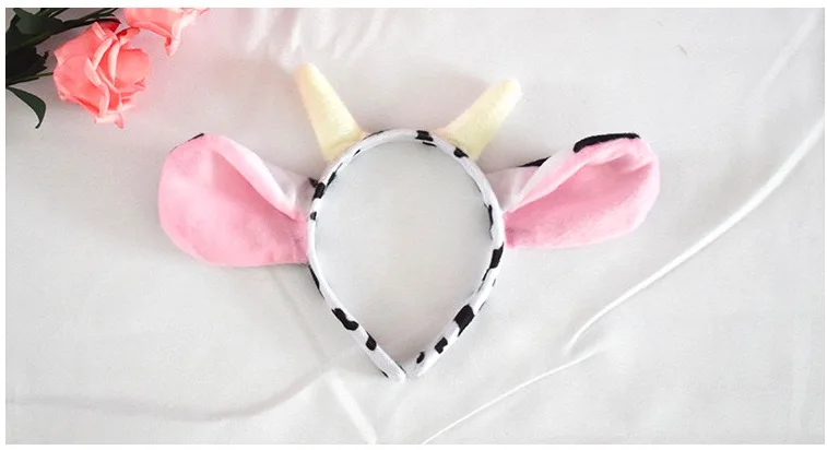 Momokun Cosplay Cow