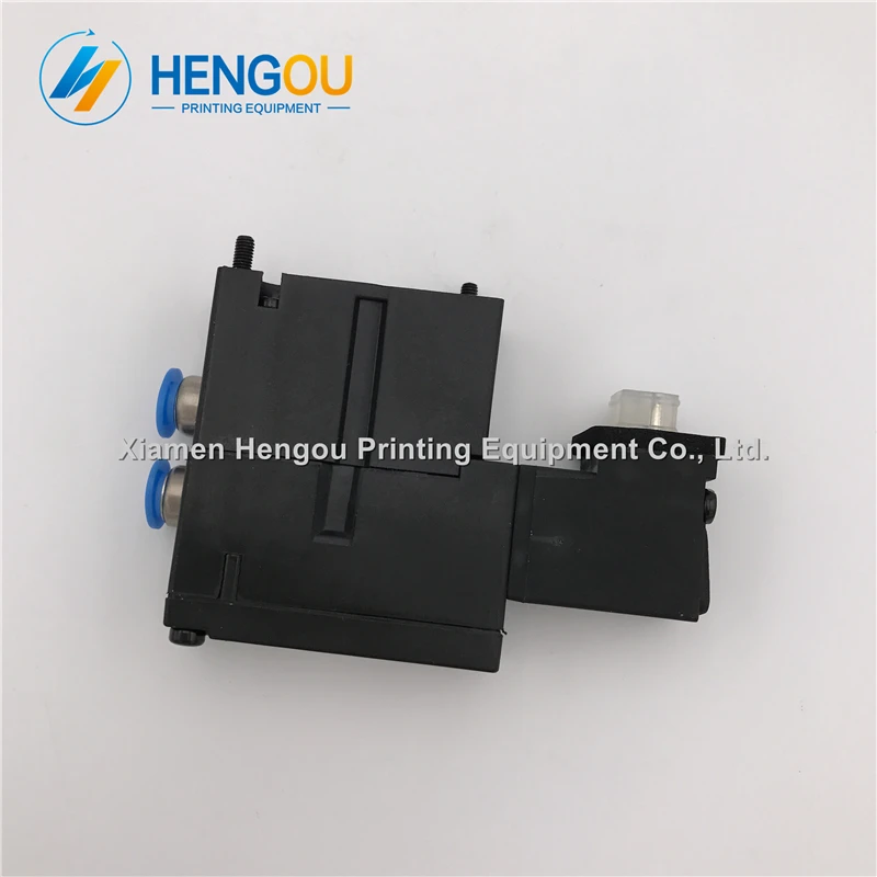 

3 pieces high quality M2.184.1121 electromagnetic solenoid valve MEBH-4/2-QS-6-SA. M2.184.1121 offset printing machinery parts