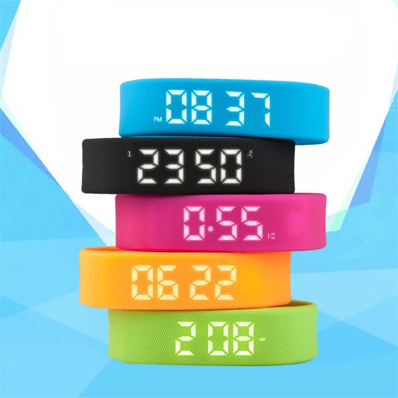 

High-sensitivity Pedometer Smart Wristwatch Sport Bright Color OLED Tracking Watch with Soft and Flexible Silicone Watchband