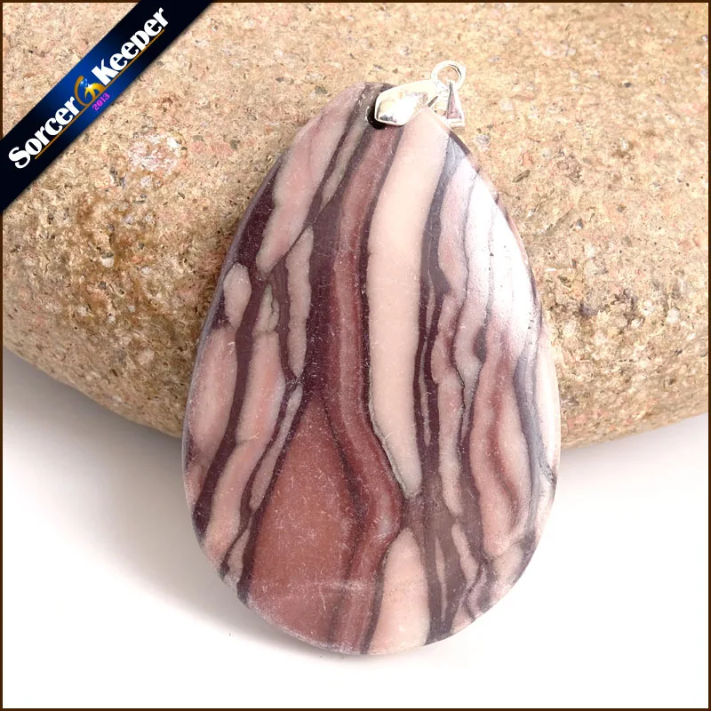 Мужское ожерелье с подвеской из кварца красными камнями в виде зебры модель