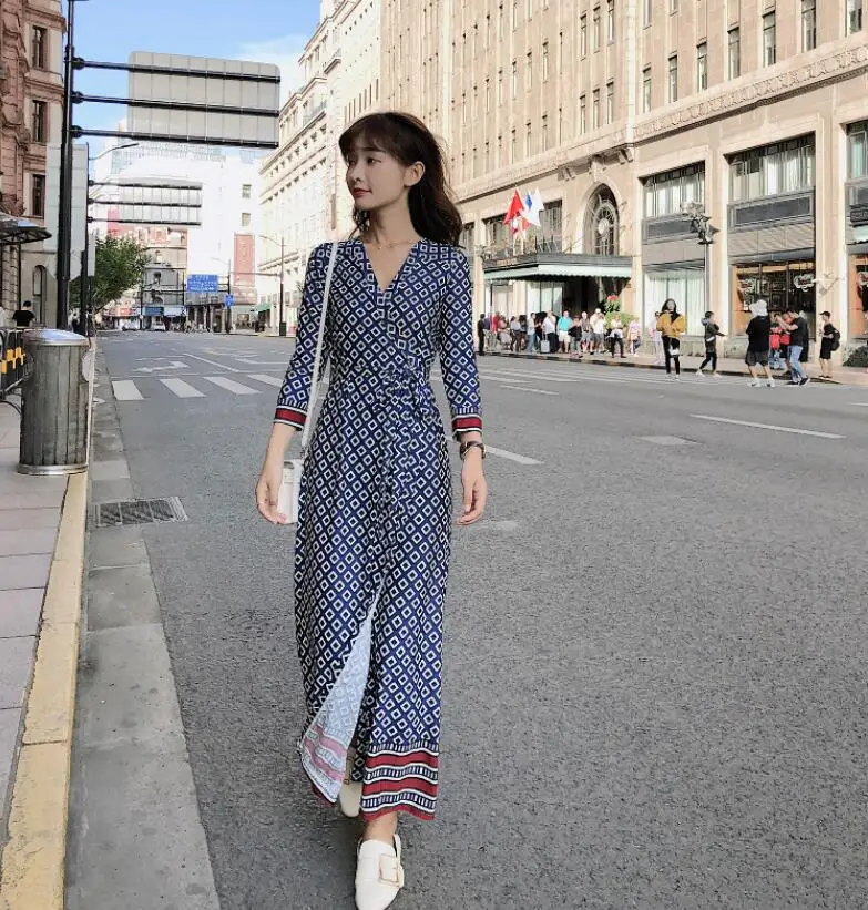 

2019 Free shiping New style Retro Korean OL temperament V collar collection waist print wrap body fashion dress